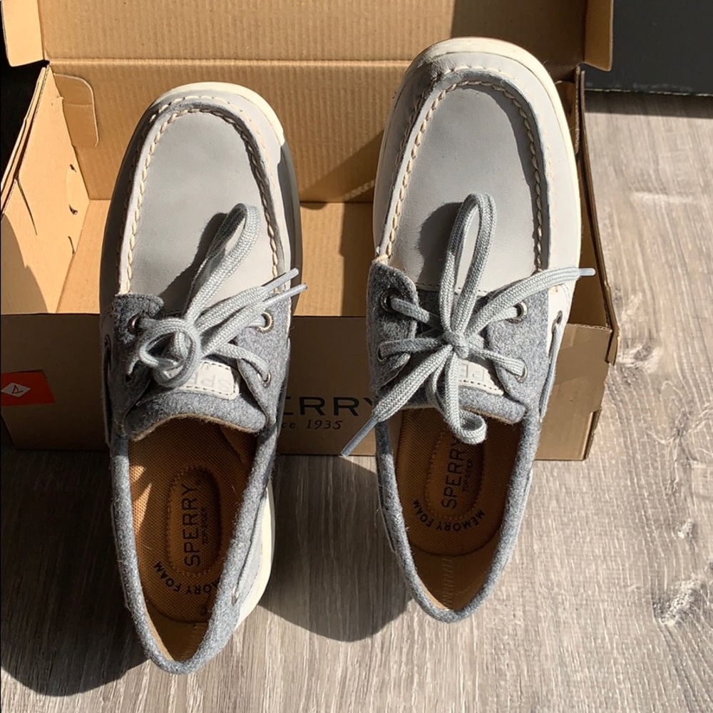 Sperry - Picture 3 of 4